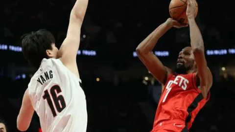 吉鲁关键进球，切尔西3-1逆袭利兹联